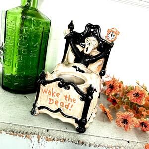 Yankee Candle Halloween Boney Bunch Wake the Dead Bat Bed Votive Holder 2014